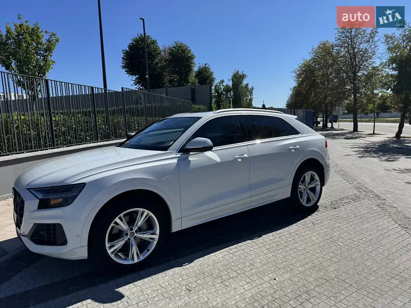 Audi Q8