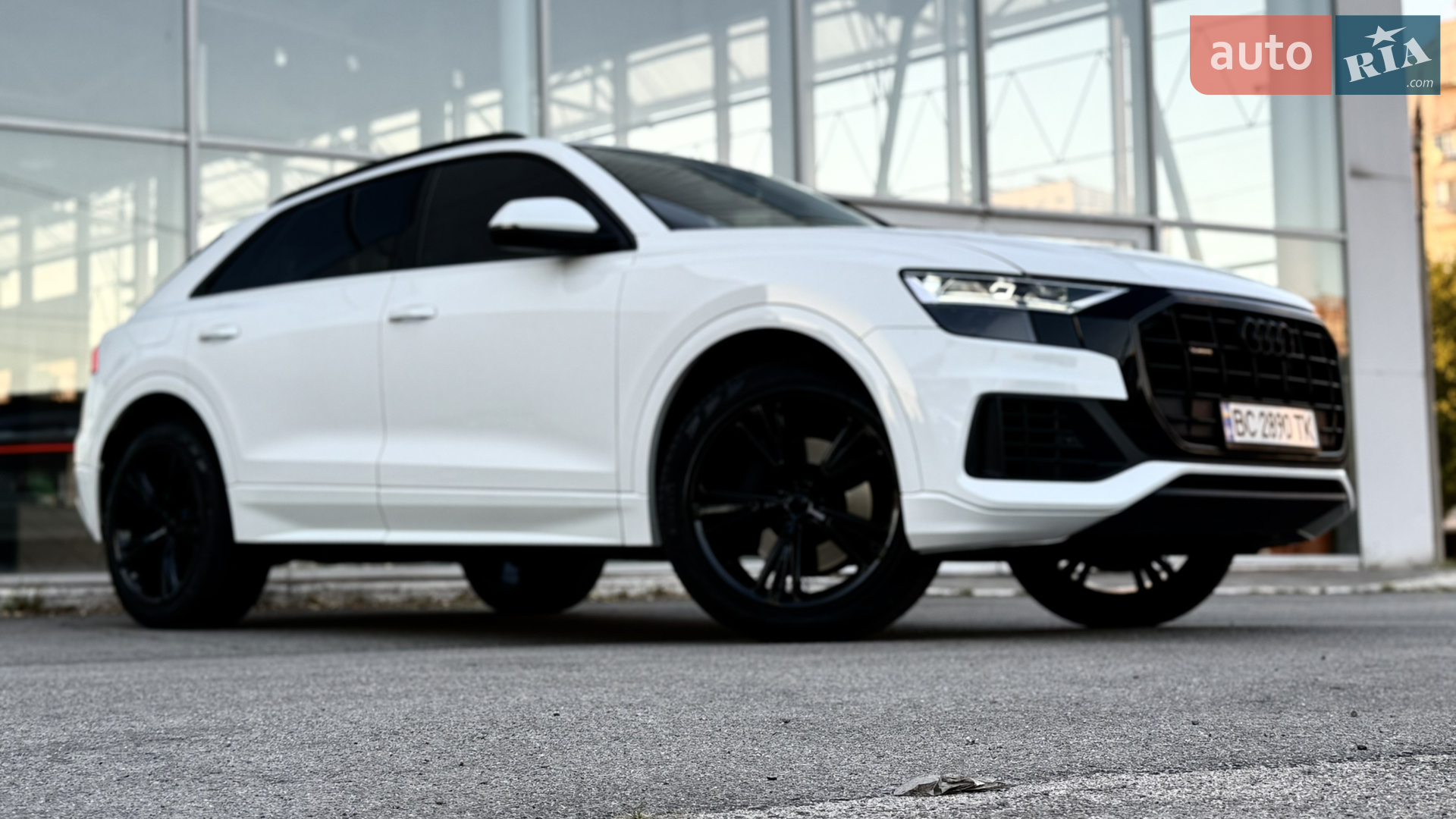 2019 Audi Q8 - мініатюра 2