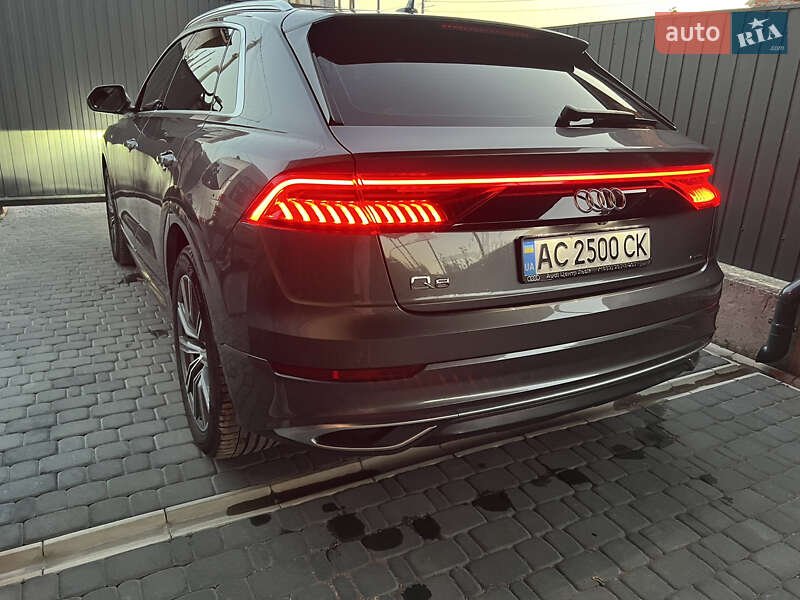 Внедорожник / Кроссовер Audi Q8 2019 в 