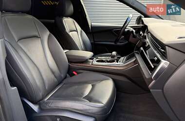 Внедорожник / Кроссовер Audi Q8 2019 в 