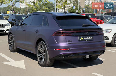 Внедорожник / Кроссовер Audi Q8 2021 в 