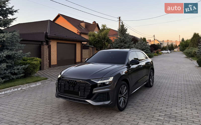 Позашляховик / Кросовер Audi Q8 2019 в Києві