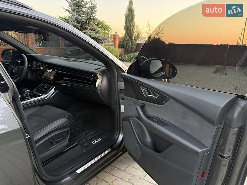 Позашляховик / Кросовер Audi Q8 2019 в Києві