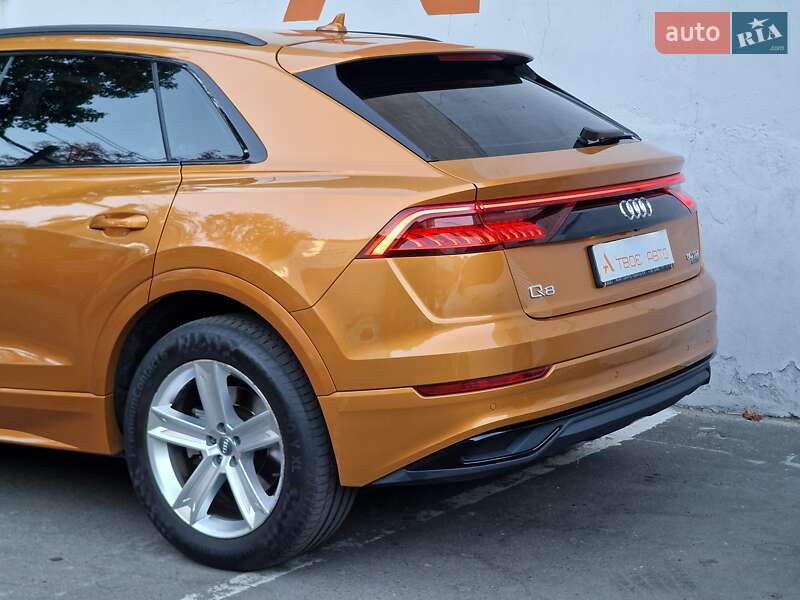 Внедорожник / Кроссовер Audi Q8 2019 в Одессе
