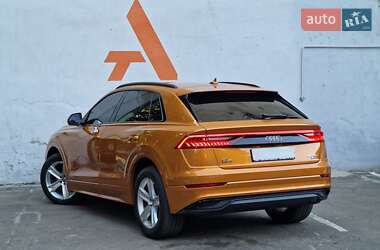 Внедорожник / Кроссовер Audi Q8 2019 в 