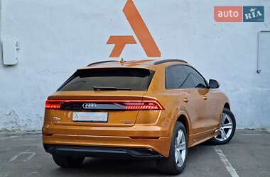 Внедорожник / Кроссовер Audi Q8 2019 в 