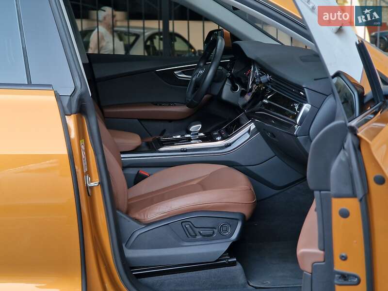 Внедорожник / Кроссовер Audi Q8 2019 в Одессе