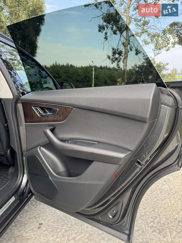 Внедорожник / Кроссовер Audi Q8 2020 в Львове