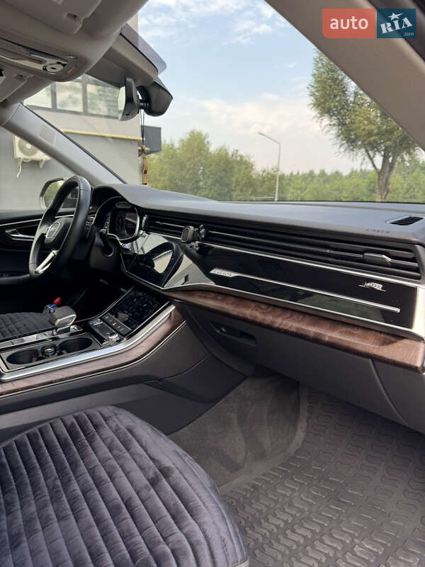 Внедорожник / Кроссовер Audi Q8 2020 в Львове