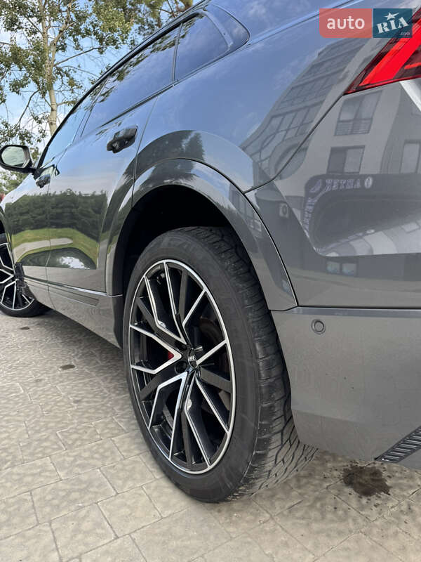 Внедорожник / Кроссовер Audi Q8 2020 в Львове