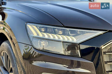 Внедорожник / Кроссовер Audi Q8 2020 в 