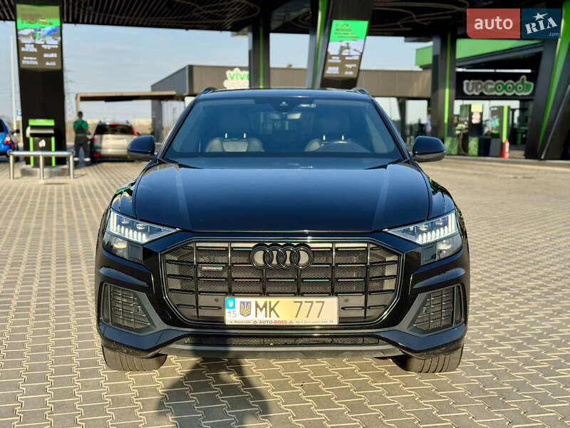 Внедорожник / Кроссовер Audi Q8 2020 в Киеве