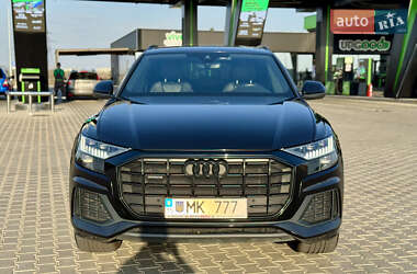 Внедорожник / Кроссовер Audi Q8 2020 в 