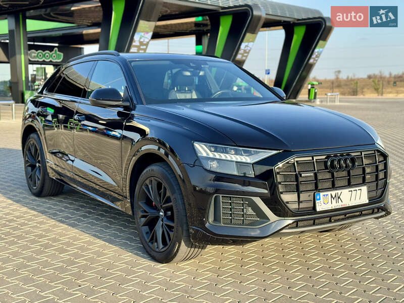 Внедорожник / Кроссовер Audi Q8 2020 в Киеве