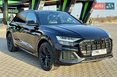 Внедорожник / Кроссовер Audi Q8 2020 в 