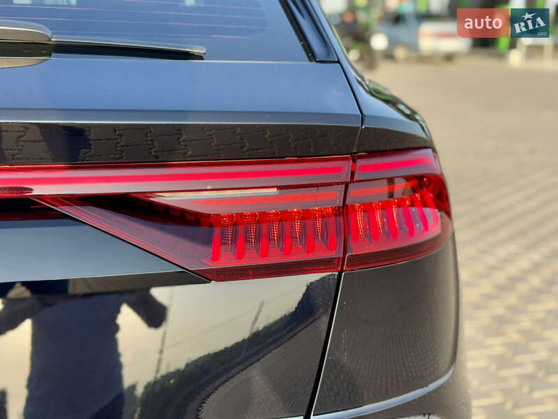 Внедорожник / Кроссовер Audi Q8 2020 в Киеве