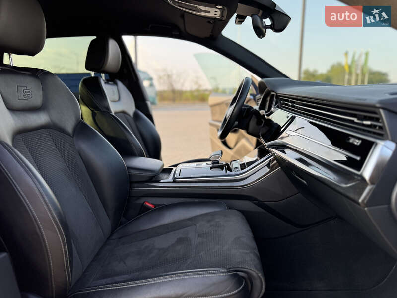 Внедорожник / Кроссовер Audi Q8 2020 в Киеве