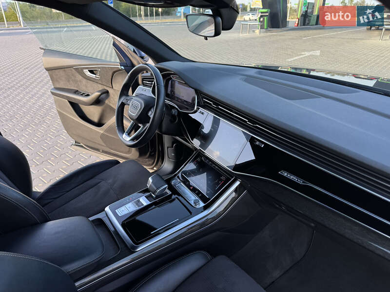 Внедорожник / Кроссовер Audi Q8 2020 в Киеве