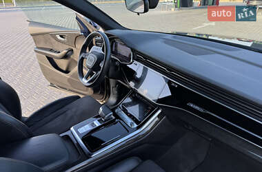 Внедорожник / Кроссовер Audi Q8 2020 в 
