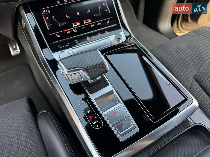 Внедорожник / Кроссовер Audi Q8 2020 в Киеве