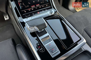 Внедорожник / Кроссовер Audi Q8 2020 в 