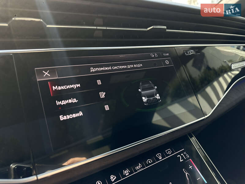 Внедорожник / Кроссовер Audi Q8 2019 в Львове