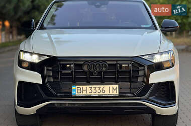 Позашляховик / Кросовер Audi Q8 2018 в 