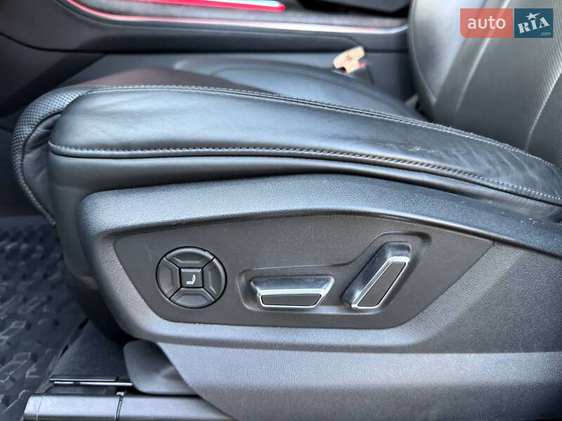 Внедорожник / Кроссовер Audi Q8 2018 в Одессе