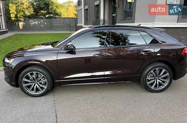 Внедорожник / Кроссовер Audi Q8 2020 в 