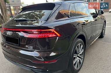 Внедорожник / Кроссовер Audi Q8 2020 в 