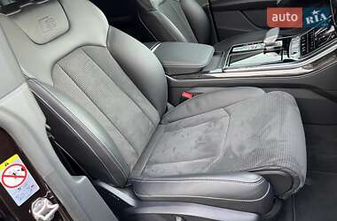 Внедорожник / Кроссовер Audi Q8 2020 в 