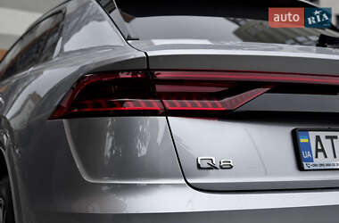 Внедорожник / Кроссовер Audi Q8 2020 в 
