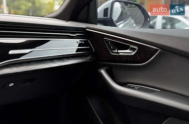 Внедорожник / Кроссовер Audi Q8 2020 в 