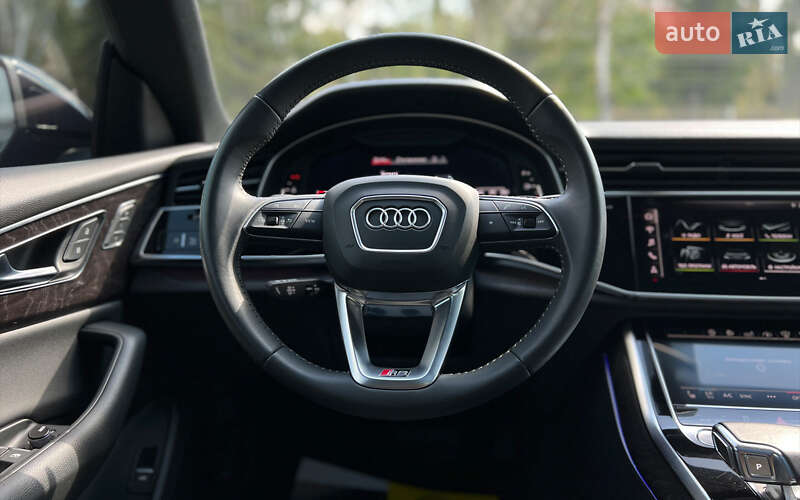Внедорожник / Кроссовер Audi Q8 2020 в Львове