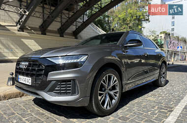 Внедорожник / Кроссовер Audi Q8 2020 в 