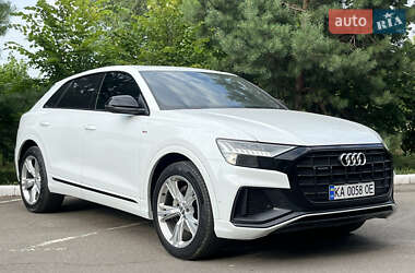 Внедорожник / Кроссовер Audi Q8 2020 в 