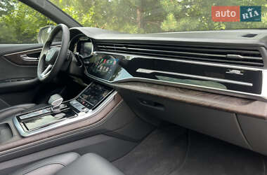 Внедорожник / Кроссовер Audi Q8 2020 в 