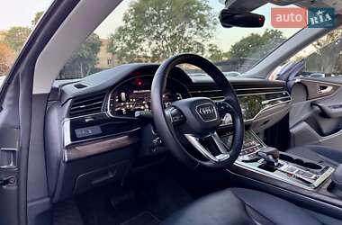 Внедорожник / Кроссовер Audi Q8 2019 в 