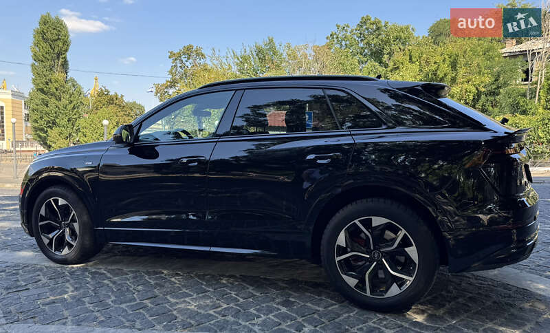 Позашляховик / Кросовер Audi Q8 2020 в Одесі