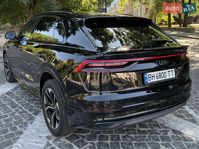 Позашляховик / Кросовер Audi Q8 2020 в Одесі