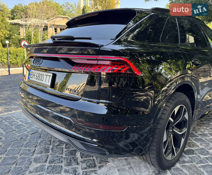 Позашляховик / Кросовер Audi Q8 2020 в Одесі