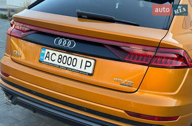 Позашляховик / Кросовер Audi Q8 2019 в 