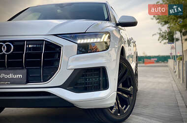 Внедорожник / Кроссовер Audi Q8 2019 в 