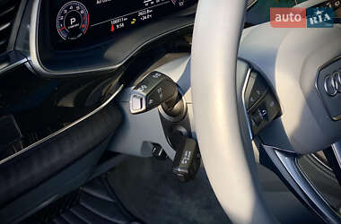Внедорожник / Кроссовер Audi Q8 2019 в 