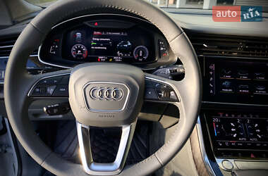 Внедорожник / Кроссовер Audi Q8 2019 в 