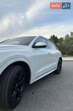 Внедорожник / Кроссовер Audi Q8 2019 в 