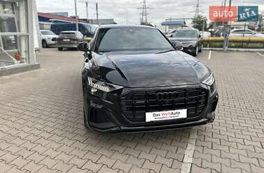 Внедорожник / Кроссовер Audi Q8 2023 в 