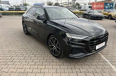 Внедорожник / Кроссовер Audi Q8 2023 в 