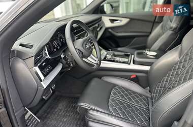 Внедорожник / Кроссовер Audi Q8 2023 в 