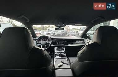 Внедорожник / Кроссовер Audi Q8 2023 в 